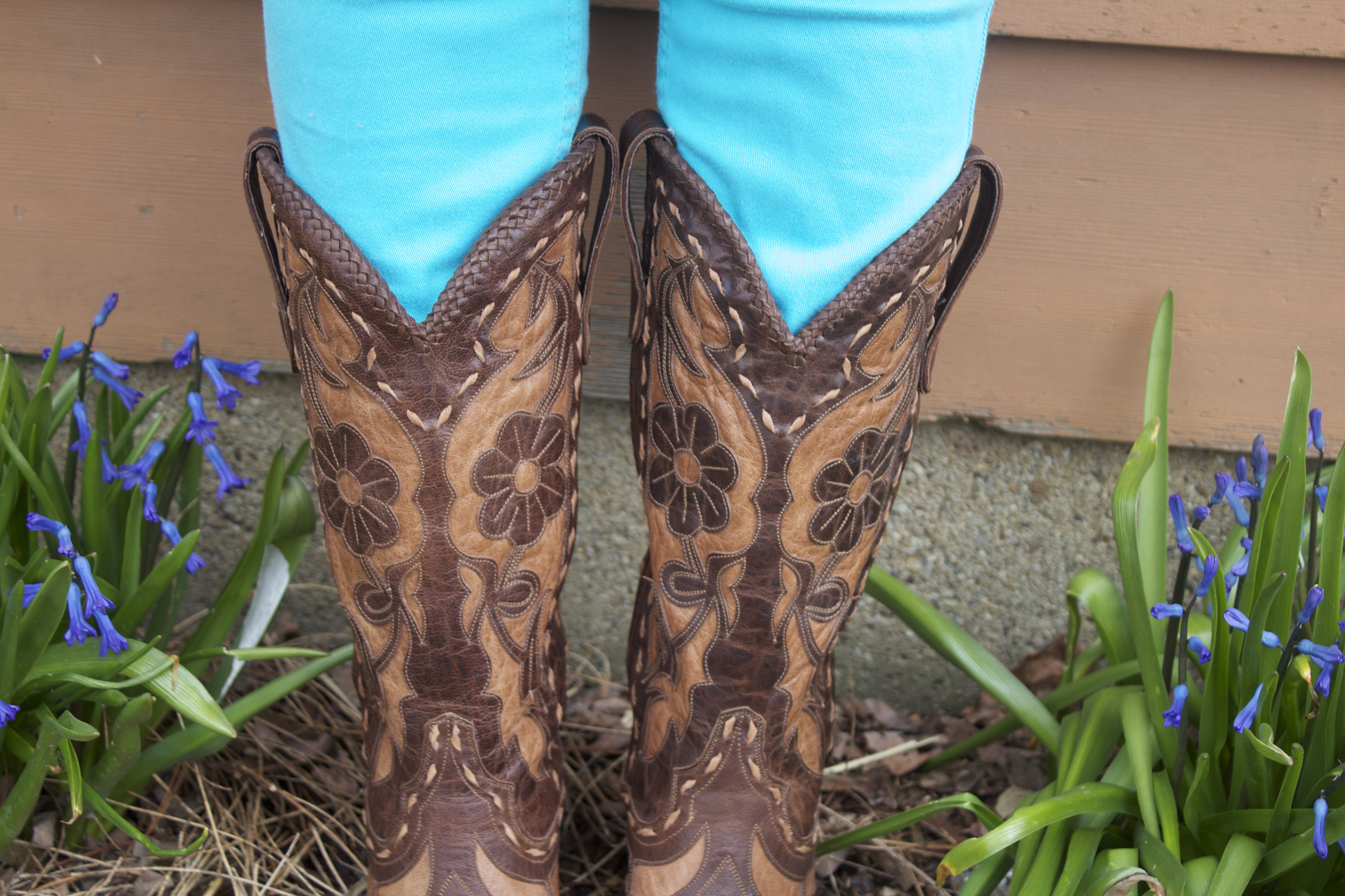Lane Boot cowboy boot giveaway from Langston's on Horses & Heels