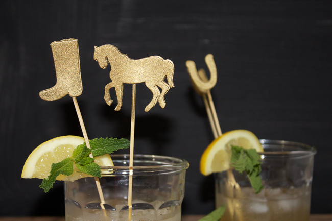 https://horsesandheels.com/wp-content/uploads/2014/04/DIY-Gold-Kentucky-Derby-Cocktail-Stirrers-in-Mint-Juleps.jpg