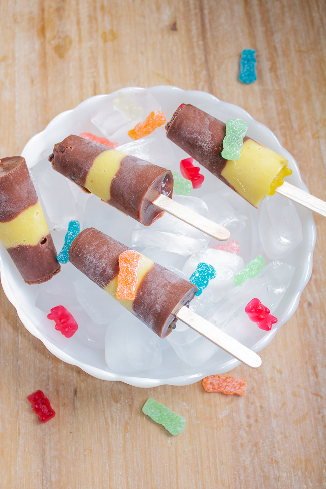 Surprise Chocolate and Vanilla Pudding Pops filled with Gummy Candy