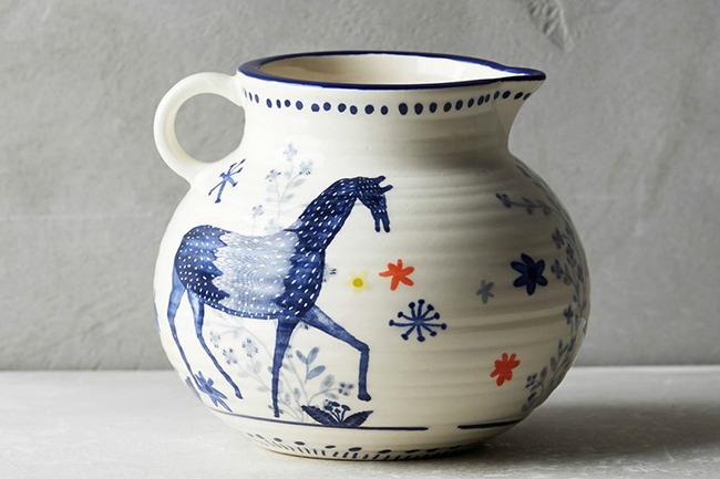 Saga horse creamer from Anthro