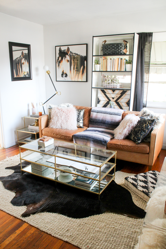 Equestrian style at home. Take a tour of a small space living room