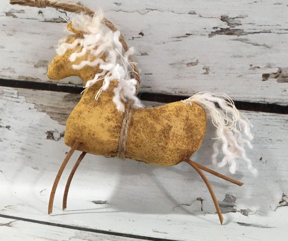 primitive palomino horse ornament