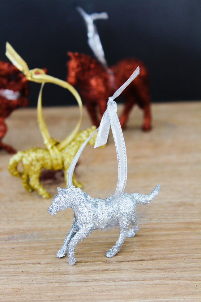 DIY glittery horse ornaments