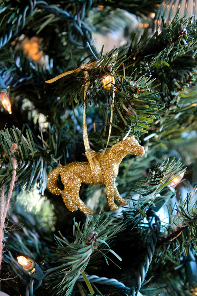 gold glittery horse ornament DIY