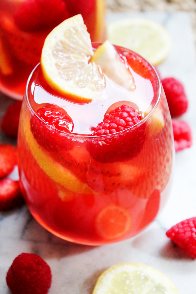 Fruity rosé sangria