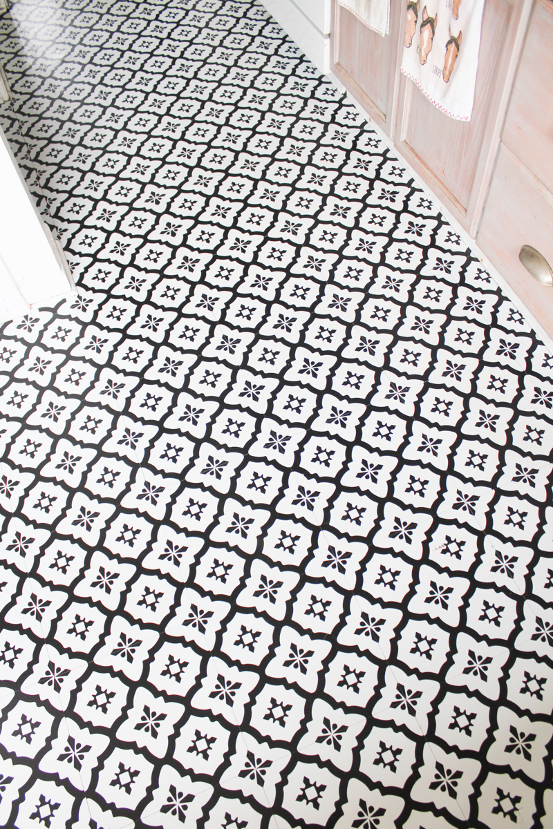 Easy peel and stick tile floor in the kitchen - renter friendly