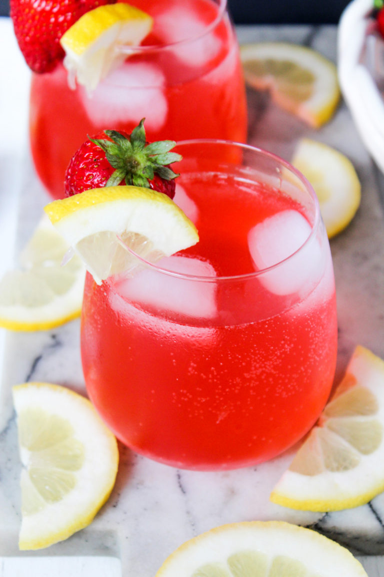 Sparkling Strawberry Lemonade Cocktails - Horses & Heels