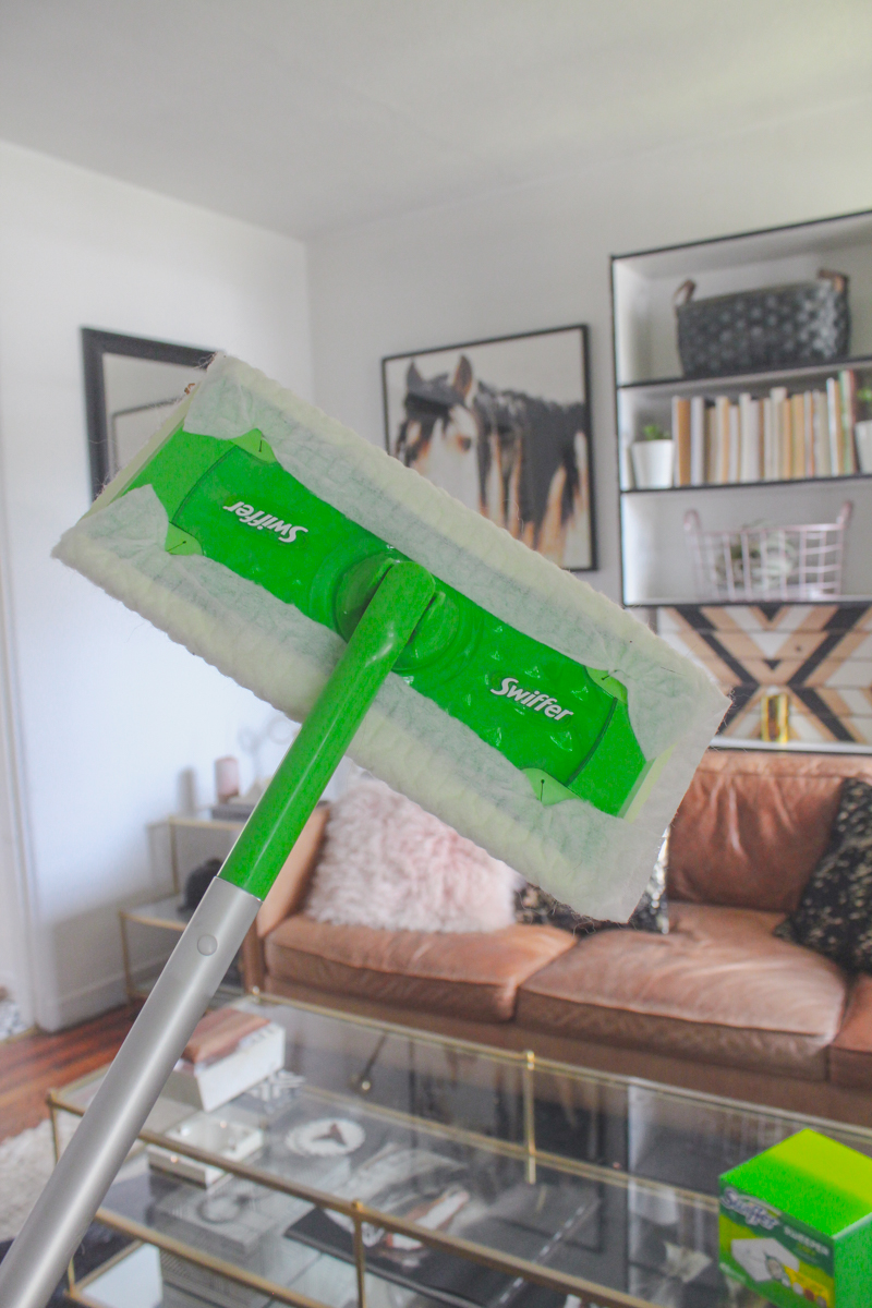 Swiffer Dry pad refills in action