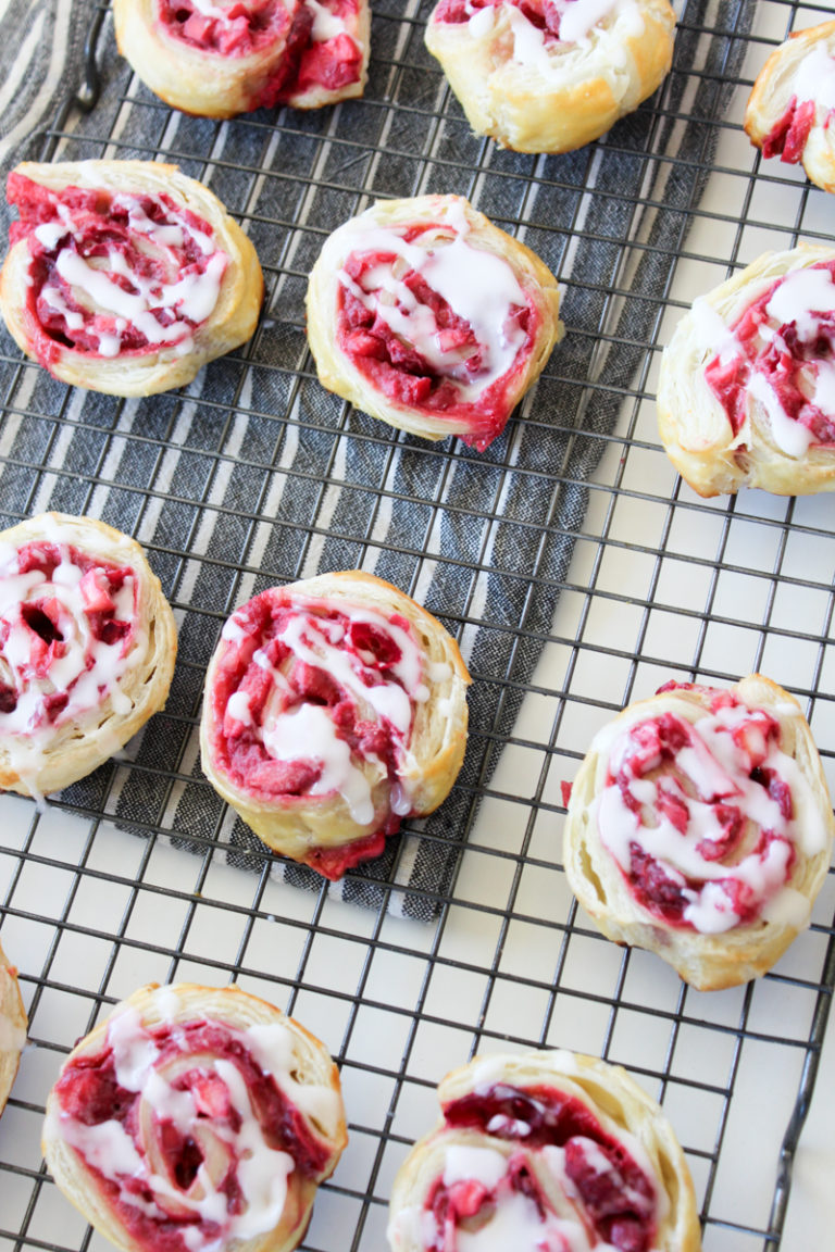 Cranberry Apple Pinwheels - Horses & Heels