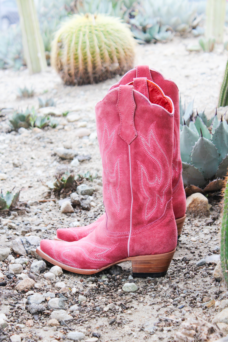 Pink cowgirl boots hot sale size 4