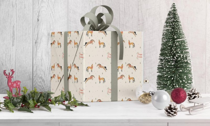 Festive holiday horses gift wrap