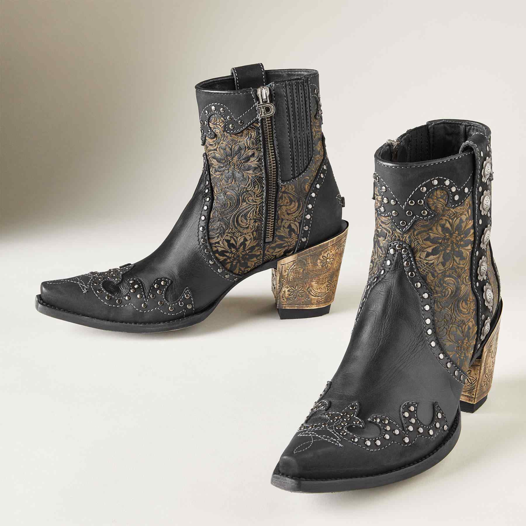 12 Pairs of Cowboy Boots for Fall - Horses & Heels